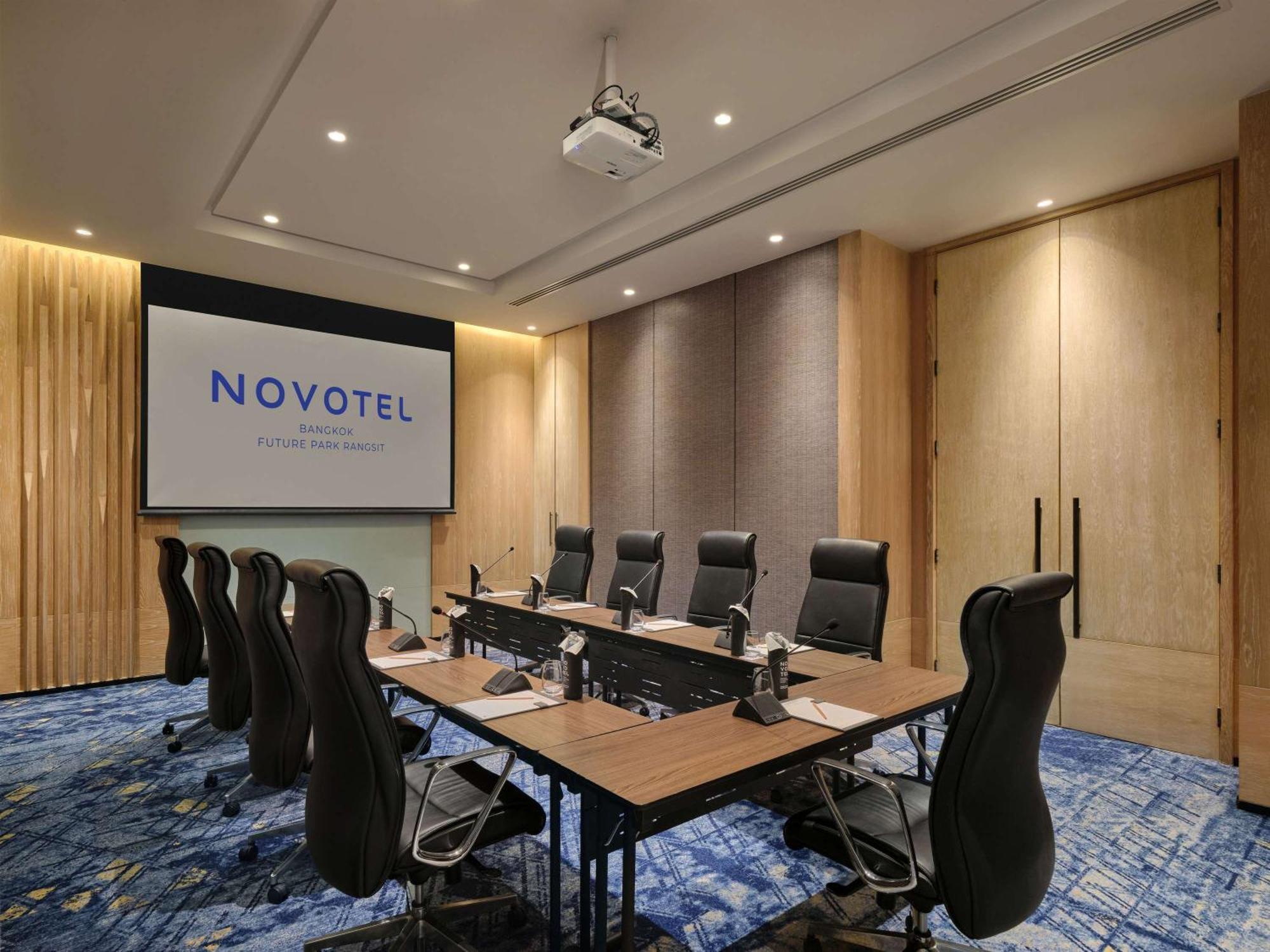Novotel Bangkok Future Park Rangsit Pathum Thani Exterior photo