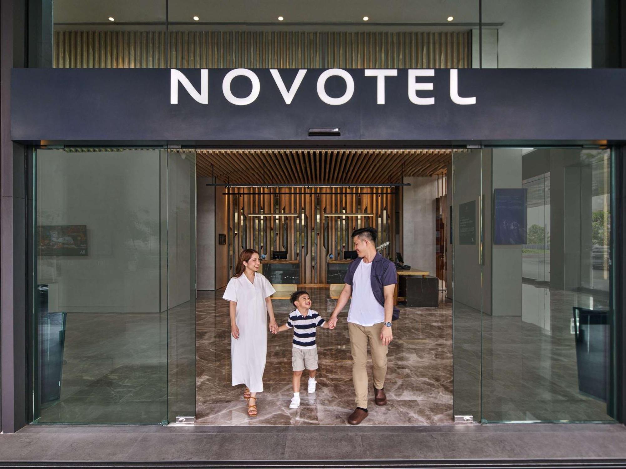 Novotel Bangkok Future Park Rangsit Pathum Thani Exterior photo