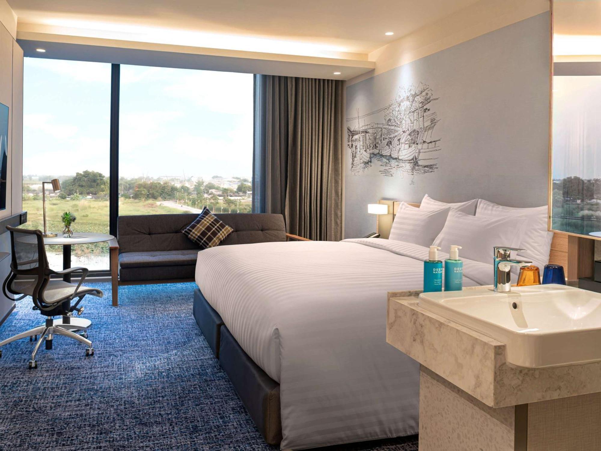 Novotel Bangkok Future Park Rangsit Pathum Thani Exterior photo